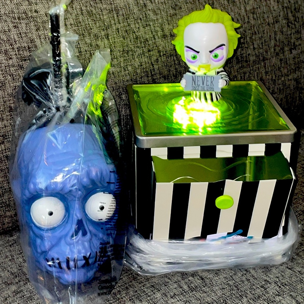 Beetlejuice Popcorn Bucket & Shrunken head cup
